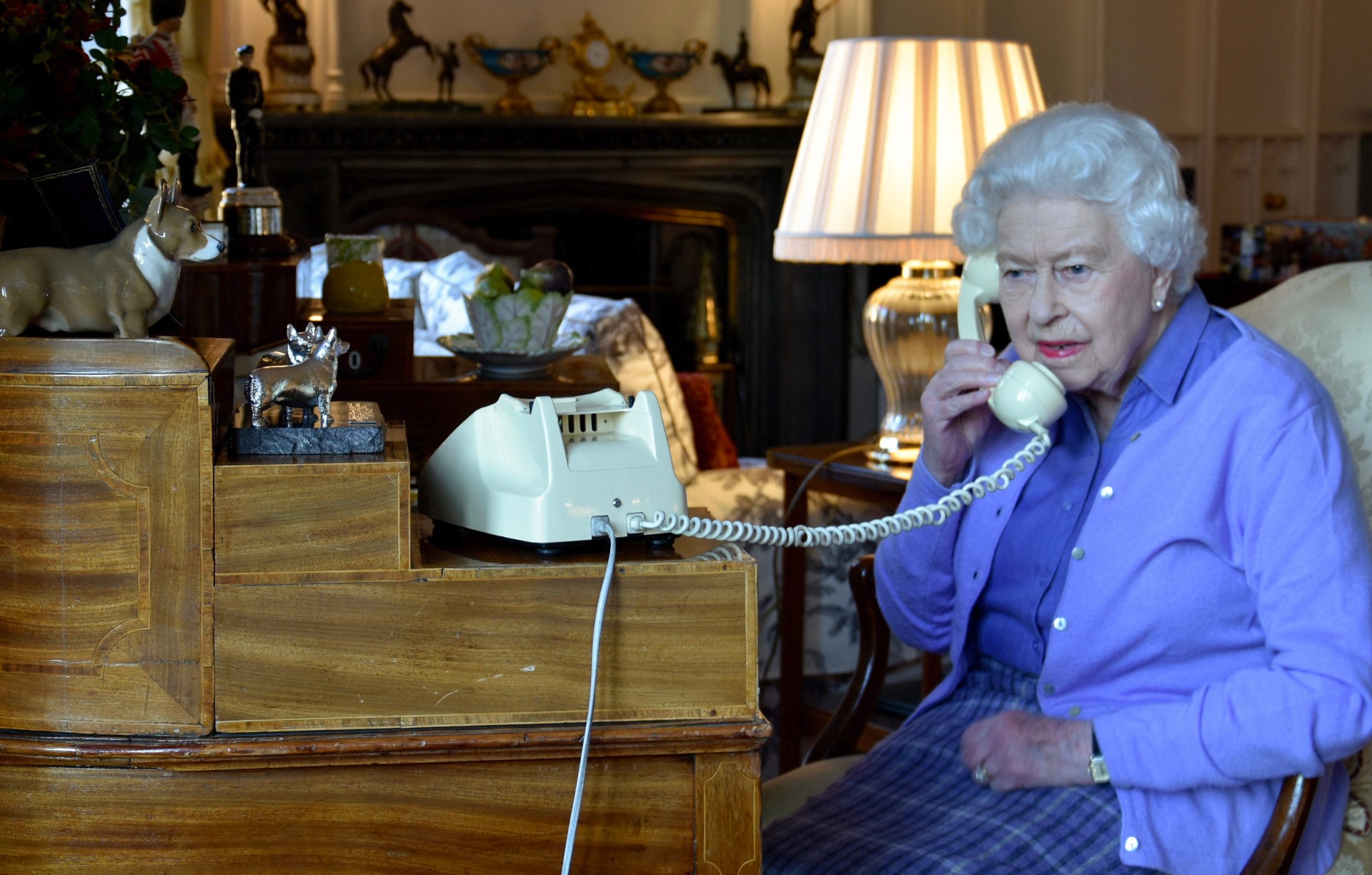 HM Queen Elizabeth homeworking